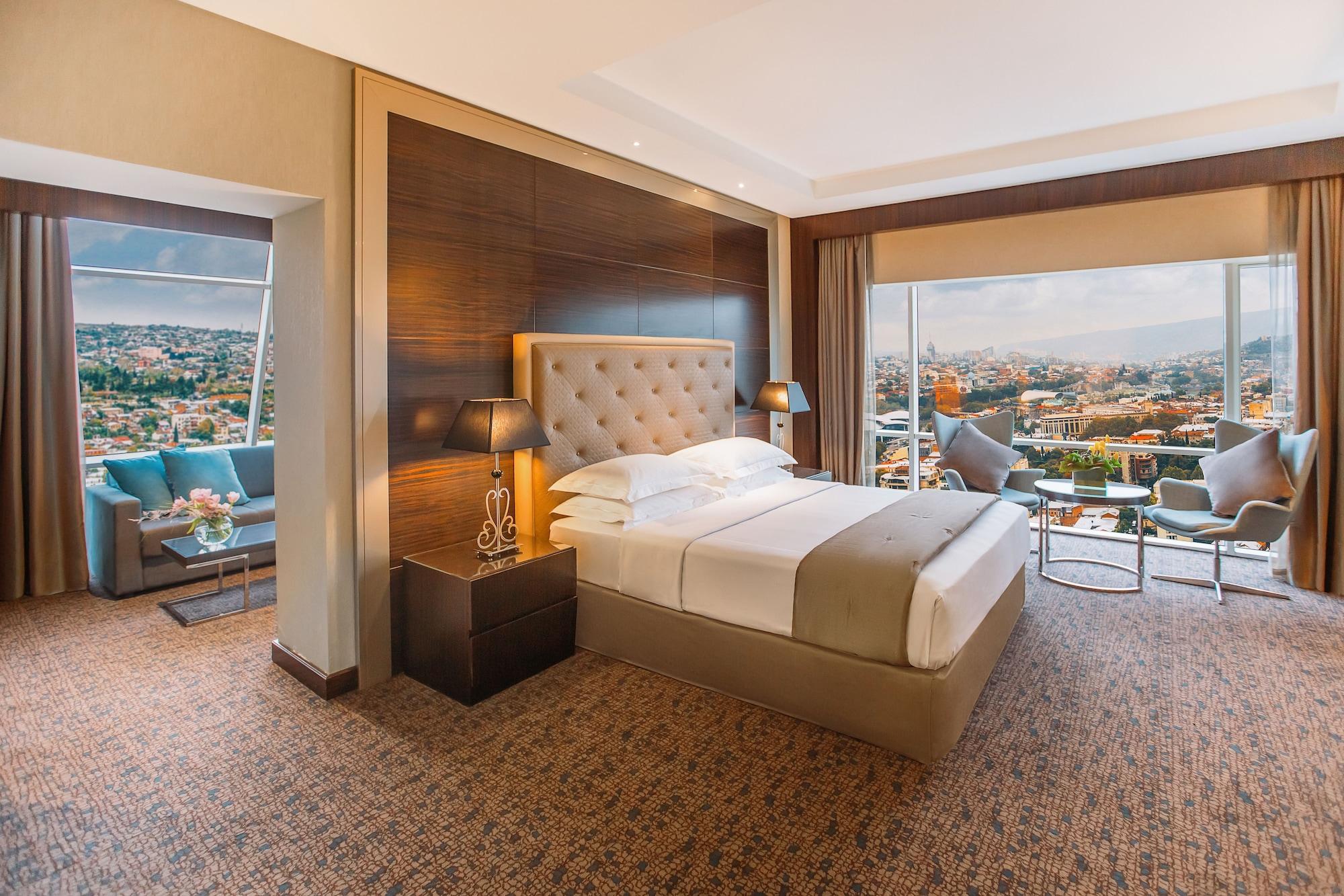 เดอะ บิลต์มอร์ โฮเต็ล ทบิลิซี Hotel Tbilisi ภายนอก รูปภาพ Suite