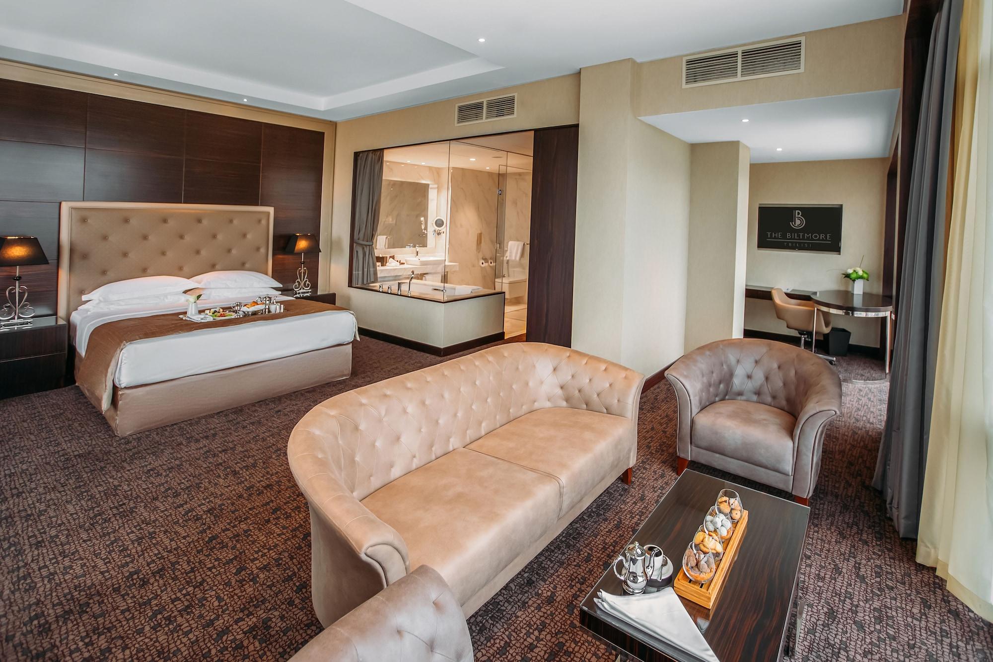 เดอะ บิลต์มอร์ โฮเต็ล ทบิลิซี Hotel Tbilisi ภายนอก รูปภาพ Suite