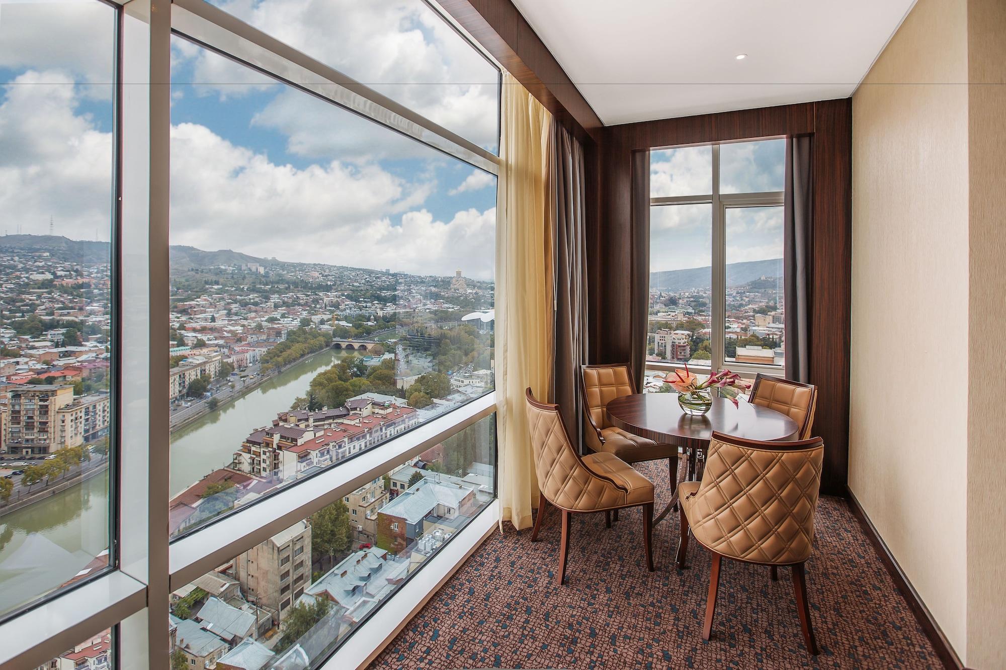 เดอะ บิลต์มอร์ โฮเต็ล ทบิลิซี Hotel Tbilisi ภายนอก รูปภาพ Suite