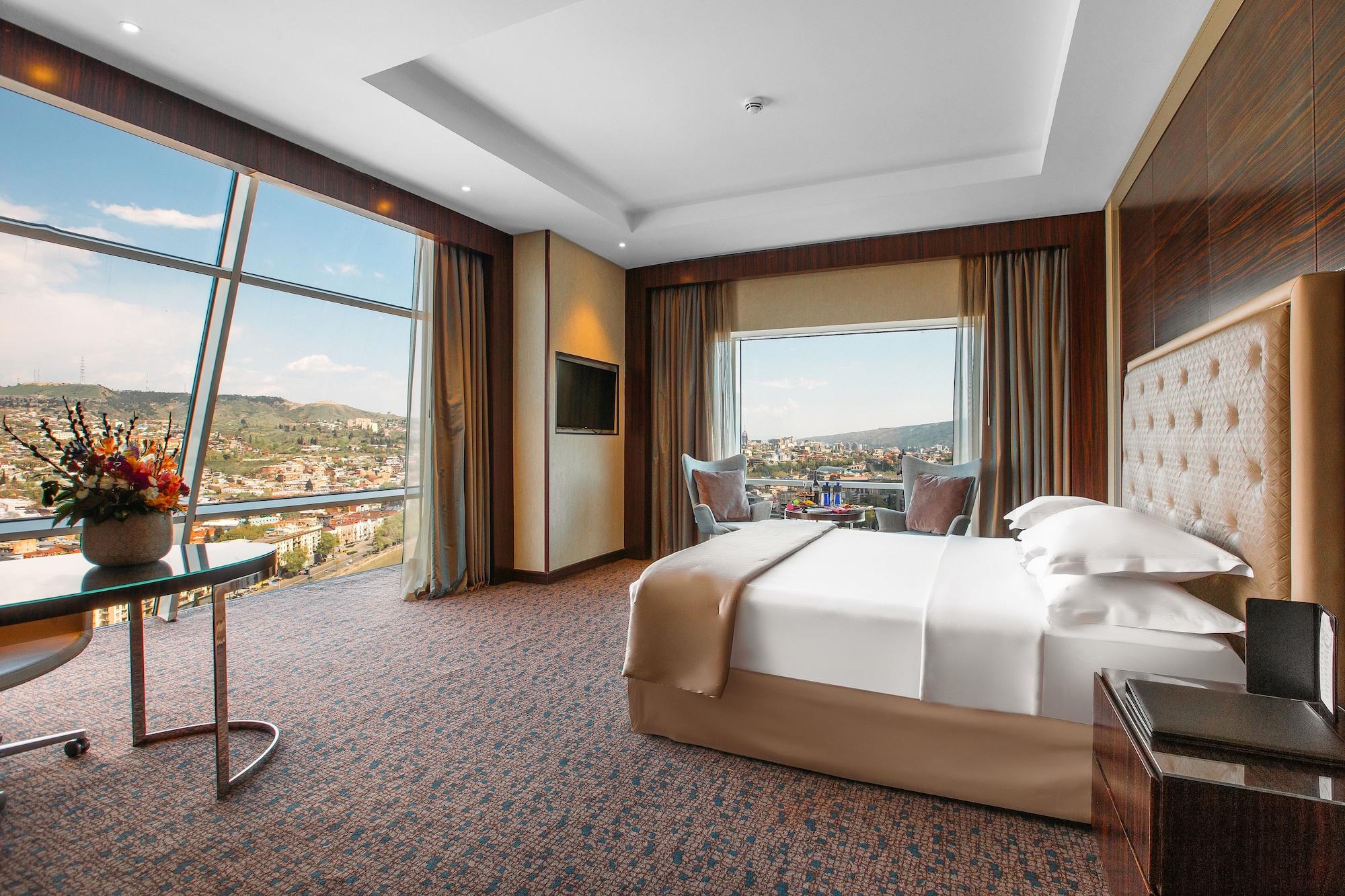 เดอะ บิลต์มอร์ โฮเต็ล ทบิลิซี Hotel Tbilisi ภายนอก รูปภาพ Executive Suite